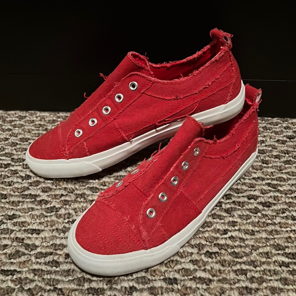 LIKE NEW!! Corkys slip on sneakers size 9